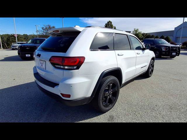 Used 2019 Jeep Grand Cherokee Laredo AWD/4WD image 37