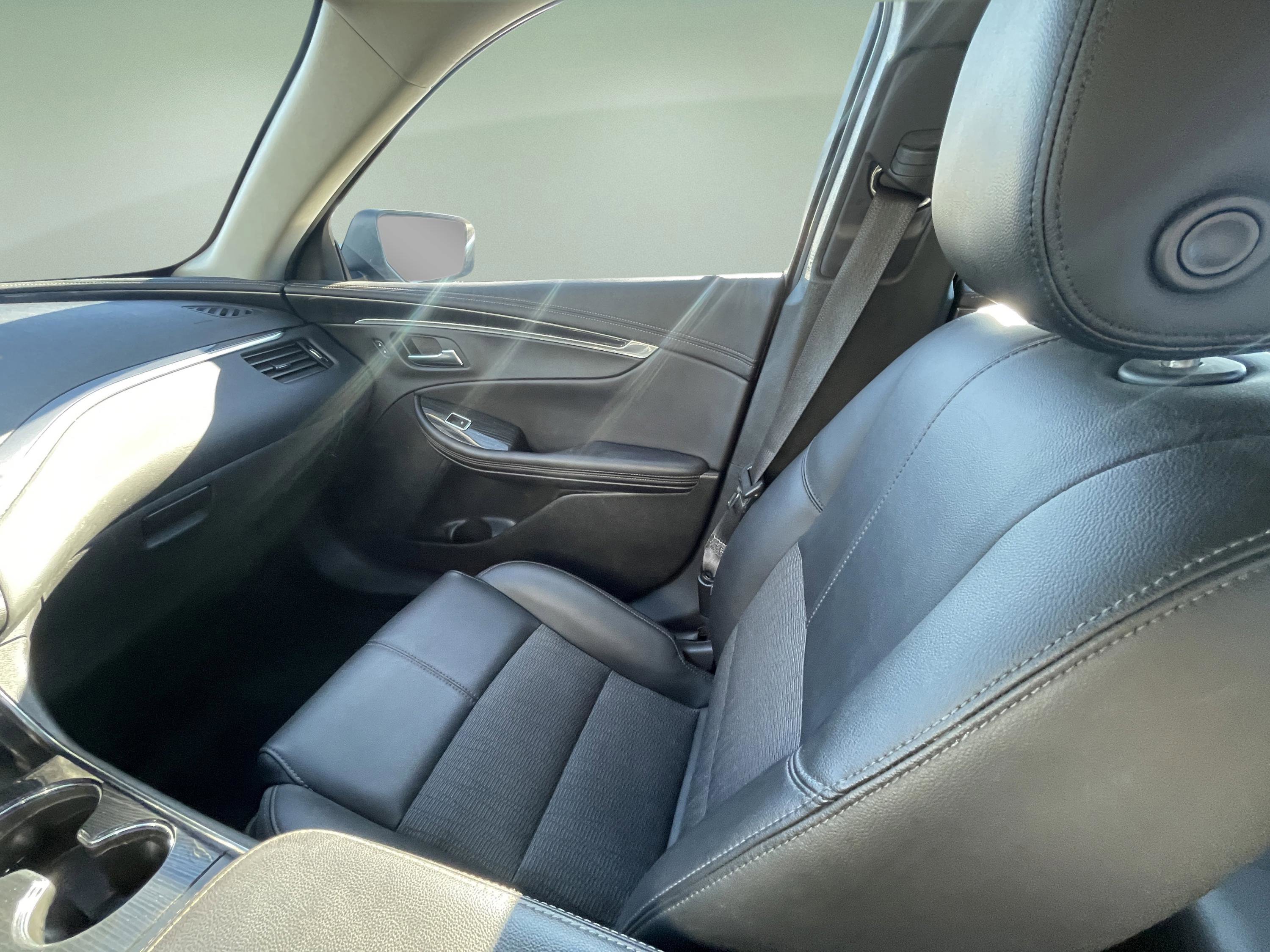 Used 2018 Chevrolet Impala LT image 29