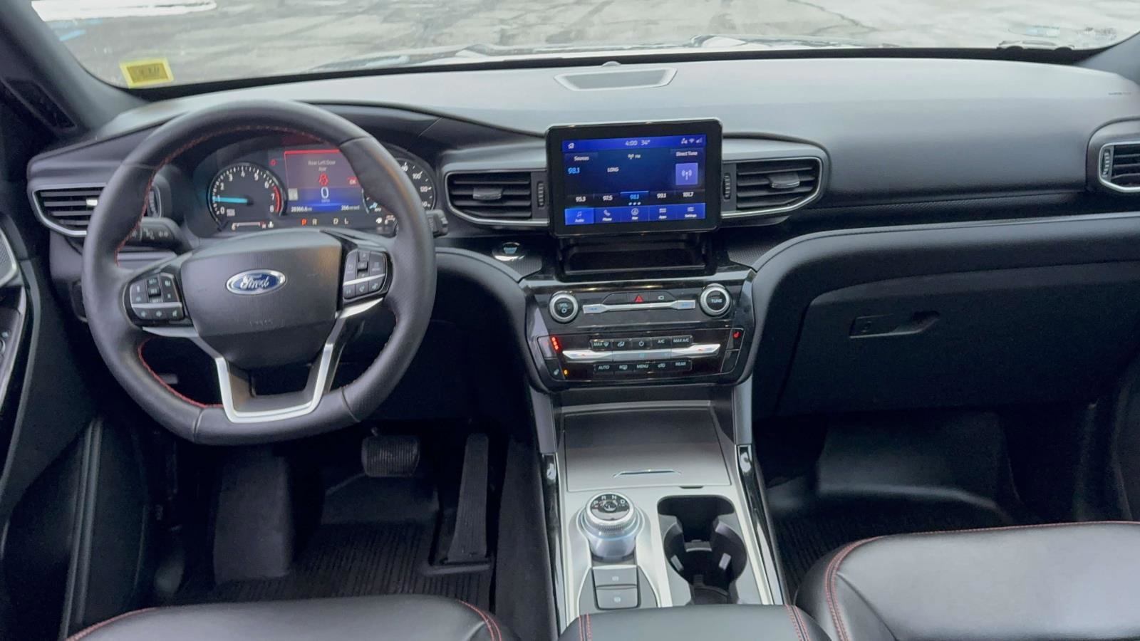 Certified 2022 Ford Explorer ST-Line w/ Class IV Trailer Tow Package image 12