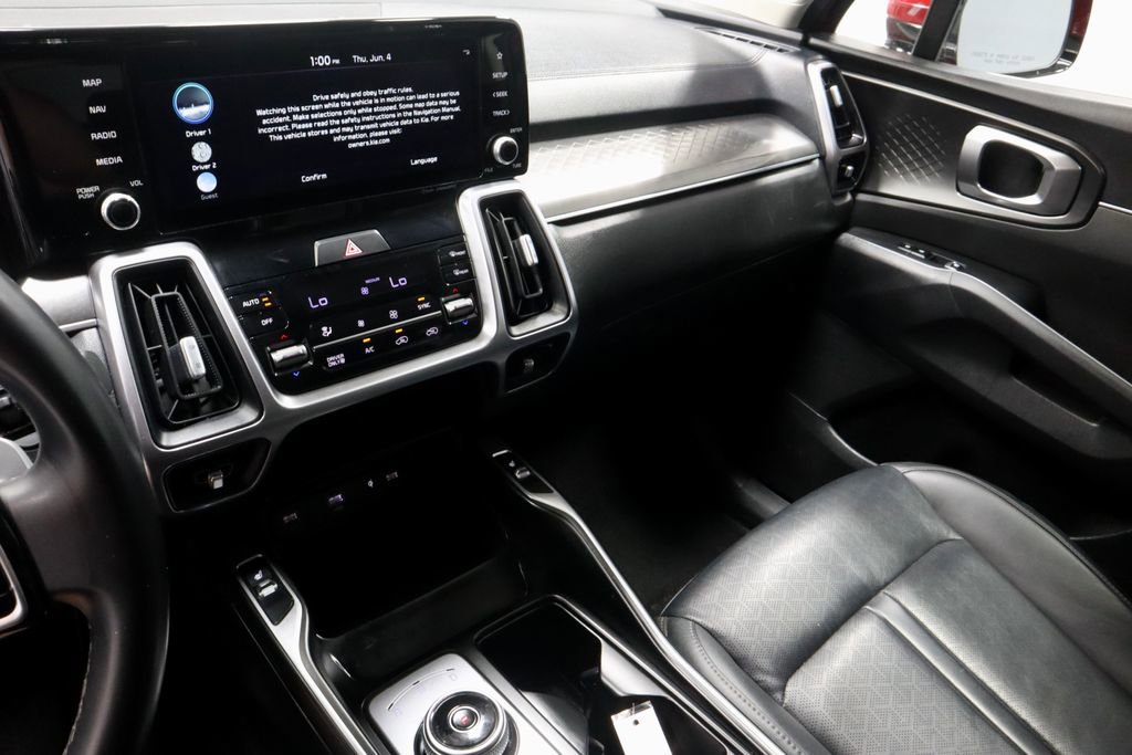 Used 2023 Kia Sorento EX AWD/4WD image 31