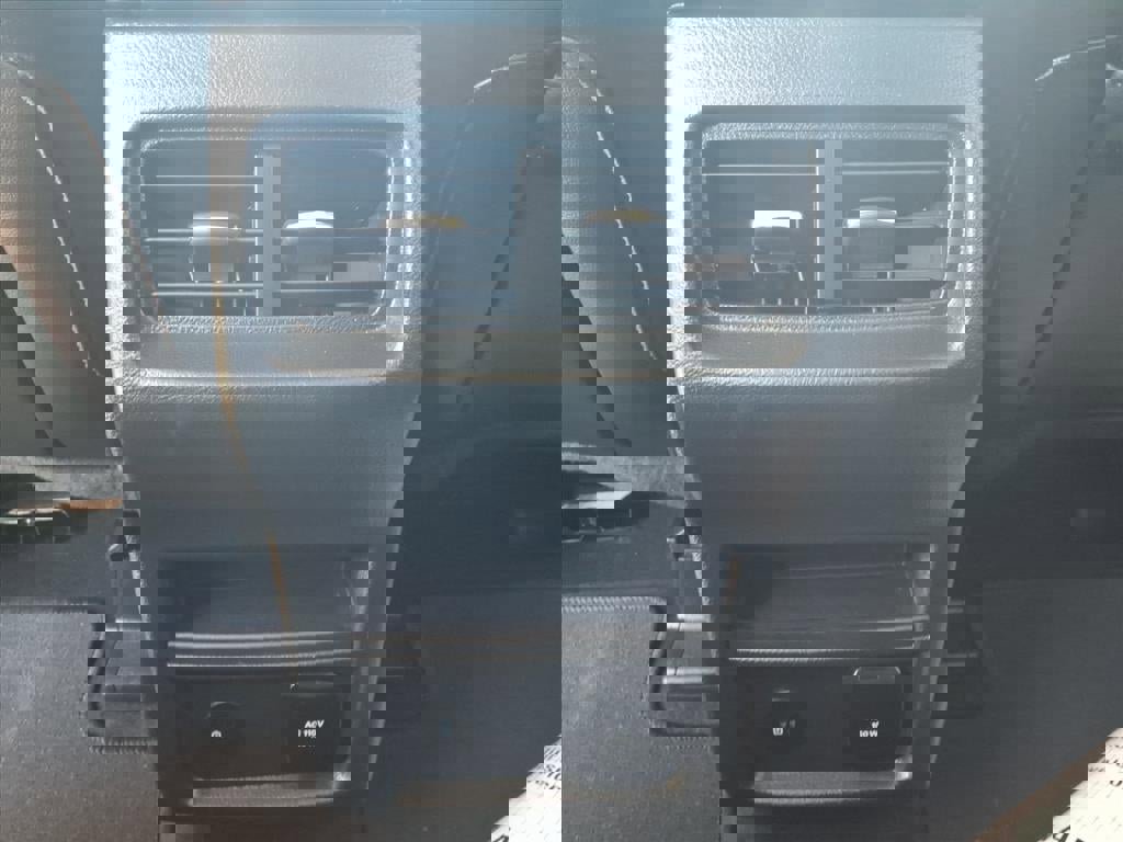 Certified 2024 Ford Edge SEL w/ Convenience Package image 18