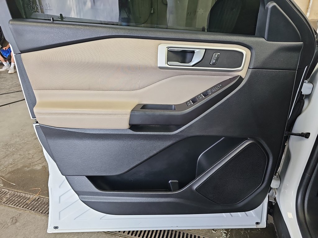 Certified 2020 Ford Explorer XLT RWD image 25