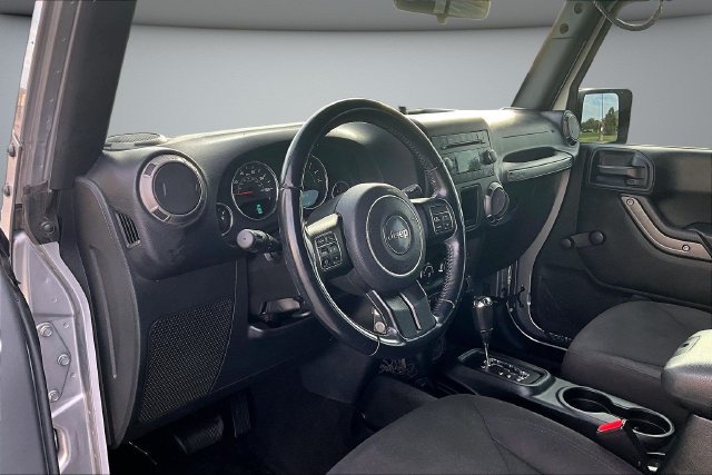 Used 2018 Jeep Wrangler Unlimited Sport w/ Connectivity Group AWD/4WD image 16