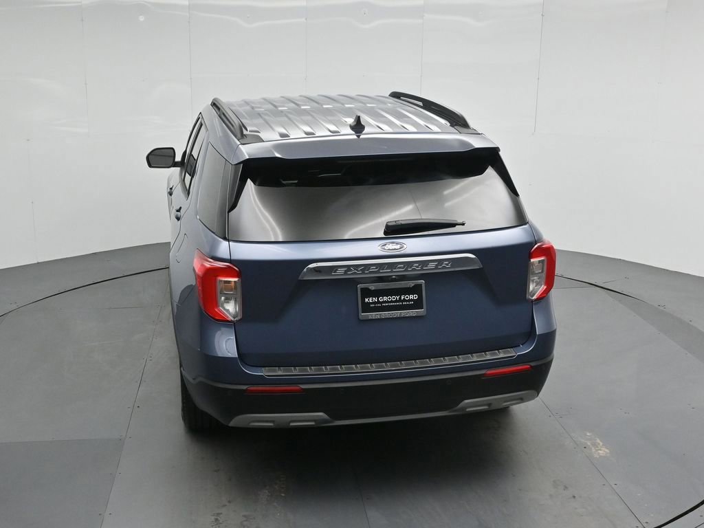 Certified 2021 Ford Explorer XLT w/ Equipment Group 202A image 14
