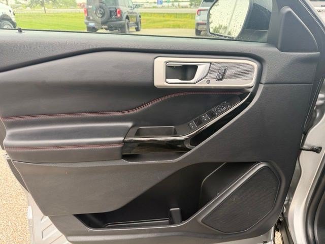 Certified 2022 Ford Explorer ST-Line w/ Class IV Trailer Tow Package AWD/4WD image 11