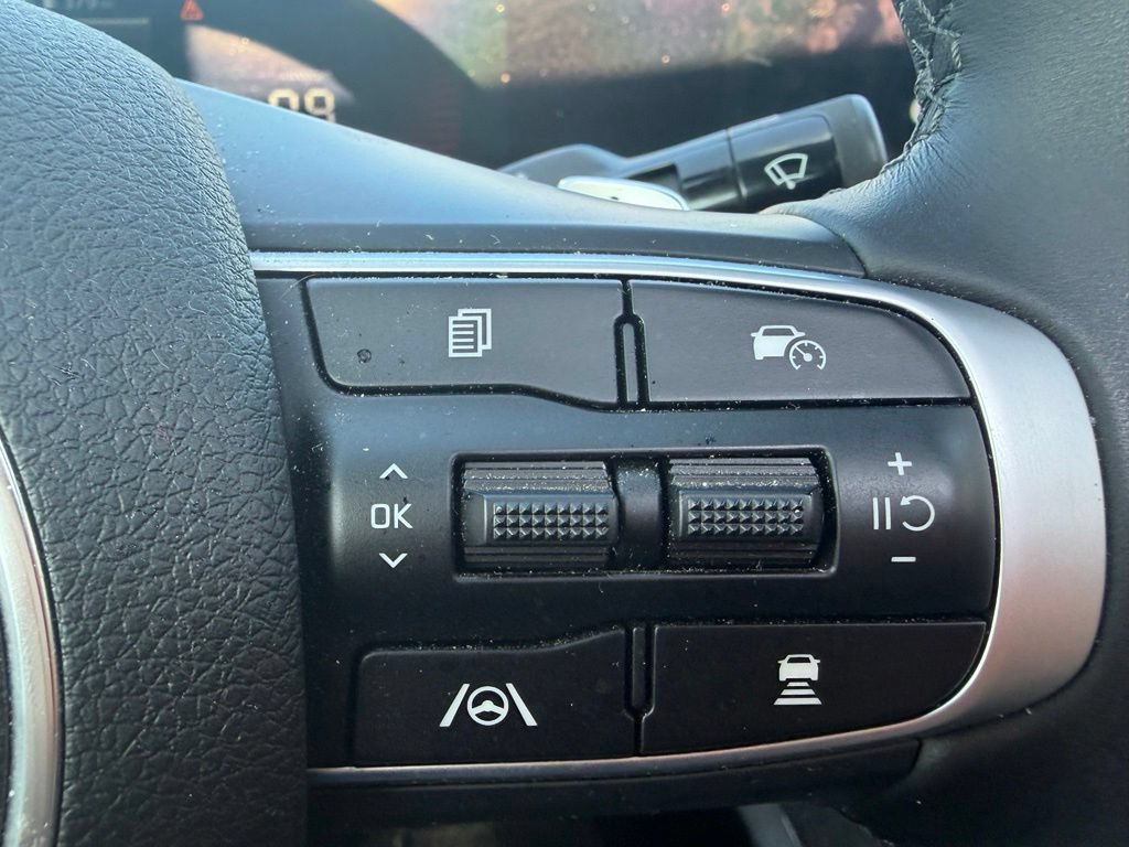 Used 2025 Kia K5 GT FWD image 12