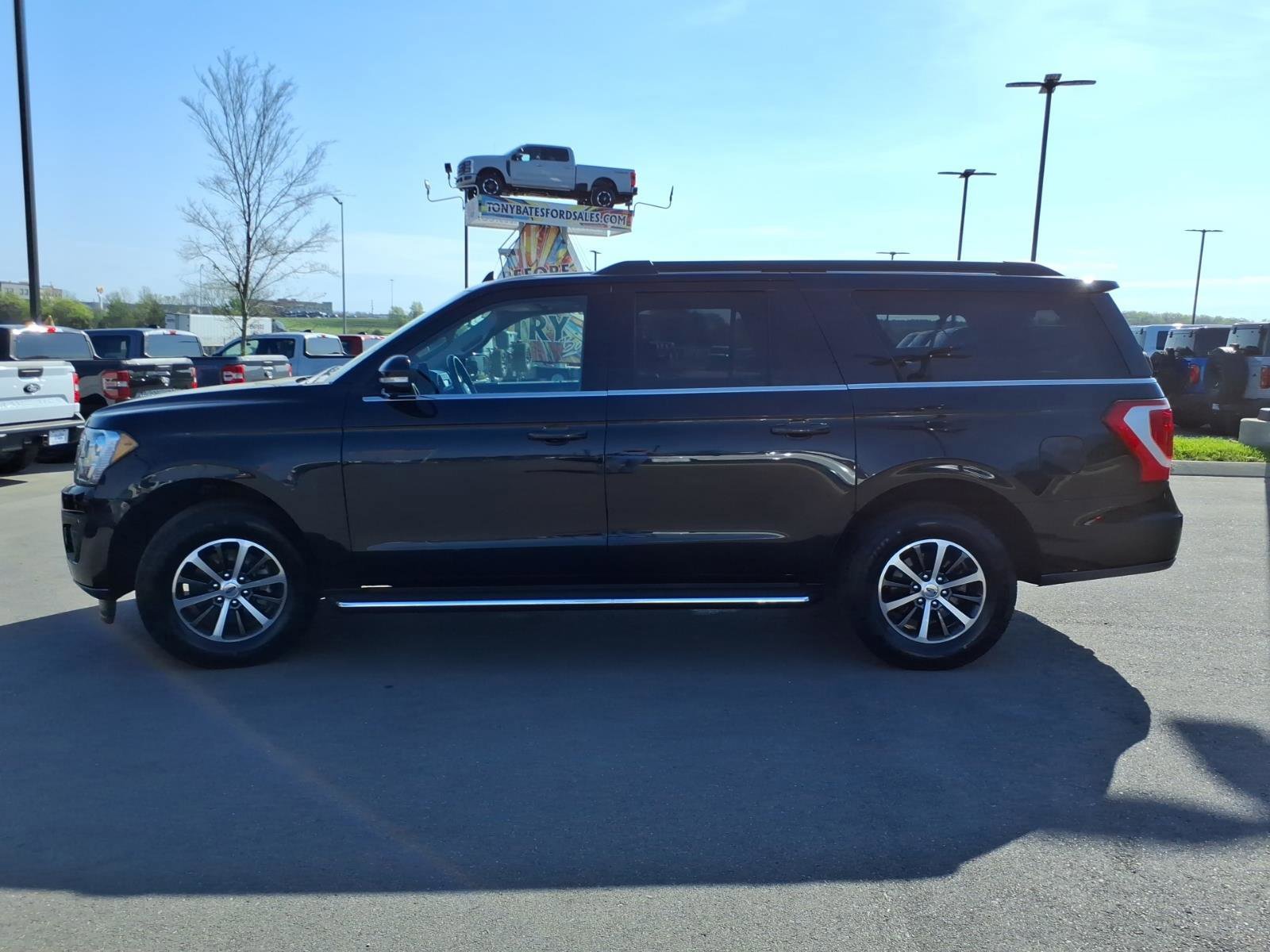 Certified 2021 Ford Expedition Max XLT image 2