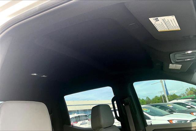Used 2025 GMC Sierra 1500 SLT AWD/4WD image 23