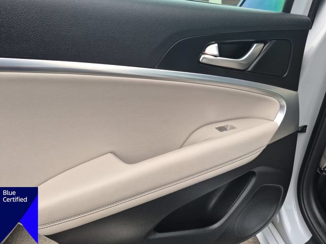 Used 2022 Genesis G70 2.0T RWD image 32