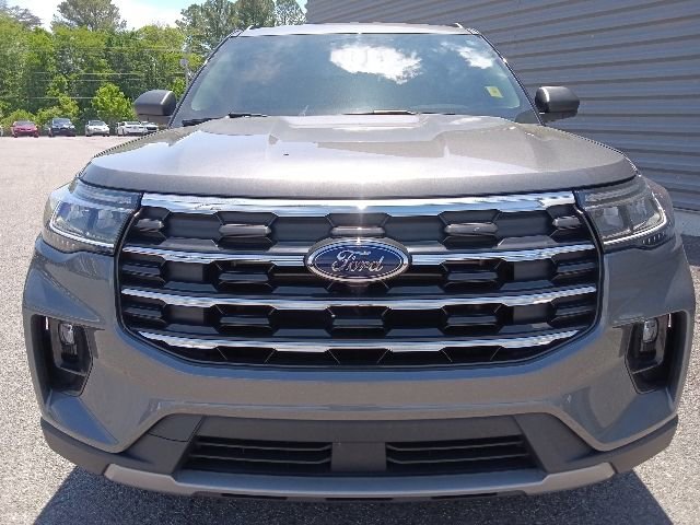 Certified 2025 Ford Explorer Active w/ Active Comfort Package AWD/4WD image 8