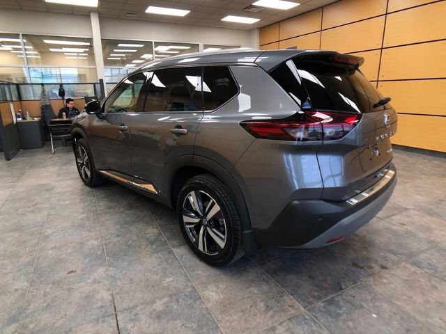 Used 2021 Nissan Rogue SL w/ Premium Package image 3