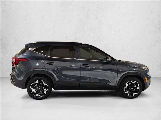 Used 2026 Kia Seltos EX FWD image 4