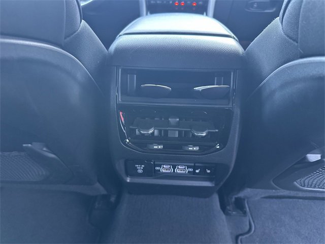 Used 2023 Jeep Grand Cherokee Limited w/ Luxury Tech Group II image 25