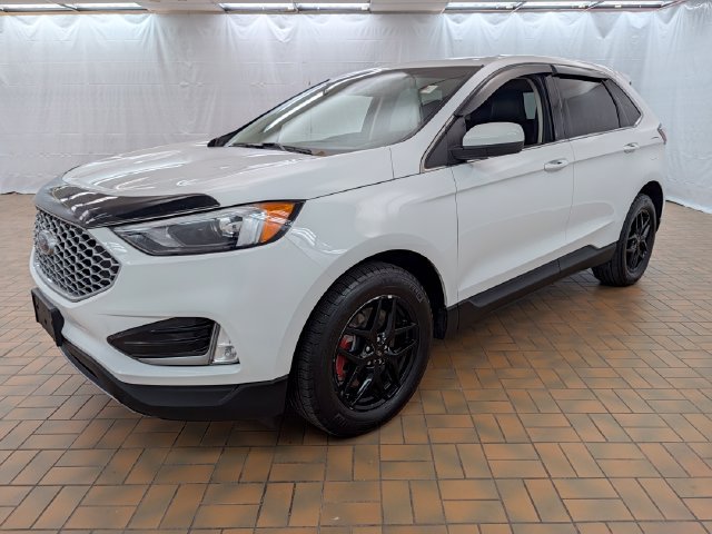 Certified 2023 Ford Edge SEL w/ Convenience Package AWD/4WD image 3