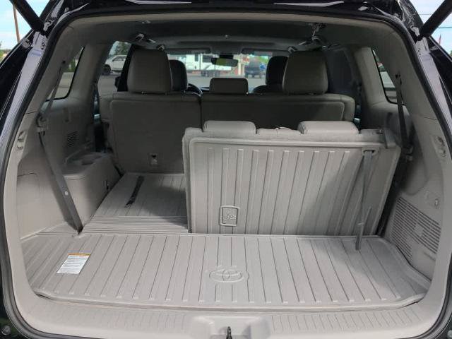 Used 2018 Toyota Highlander XLE AWD/4WD image 12
