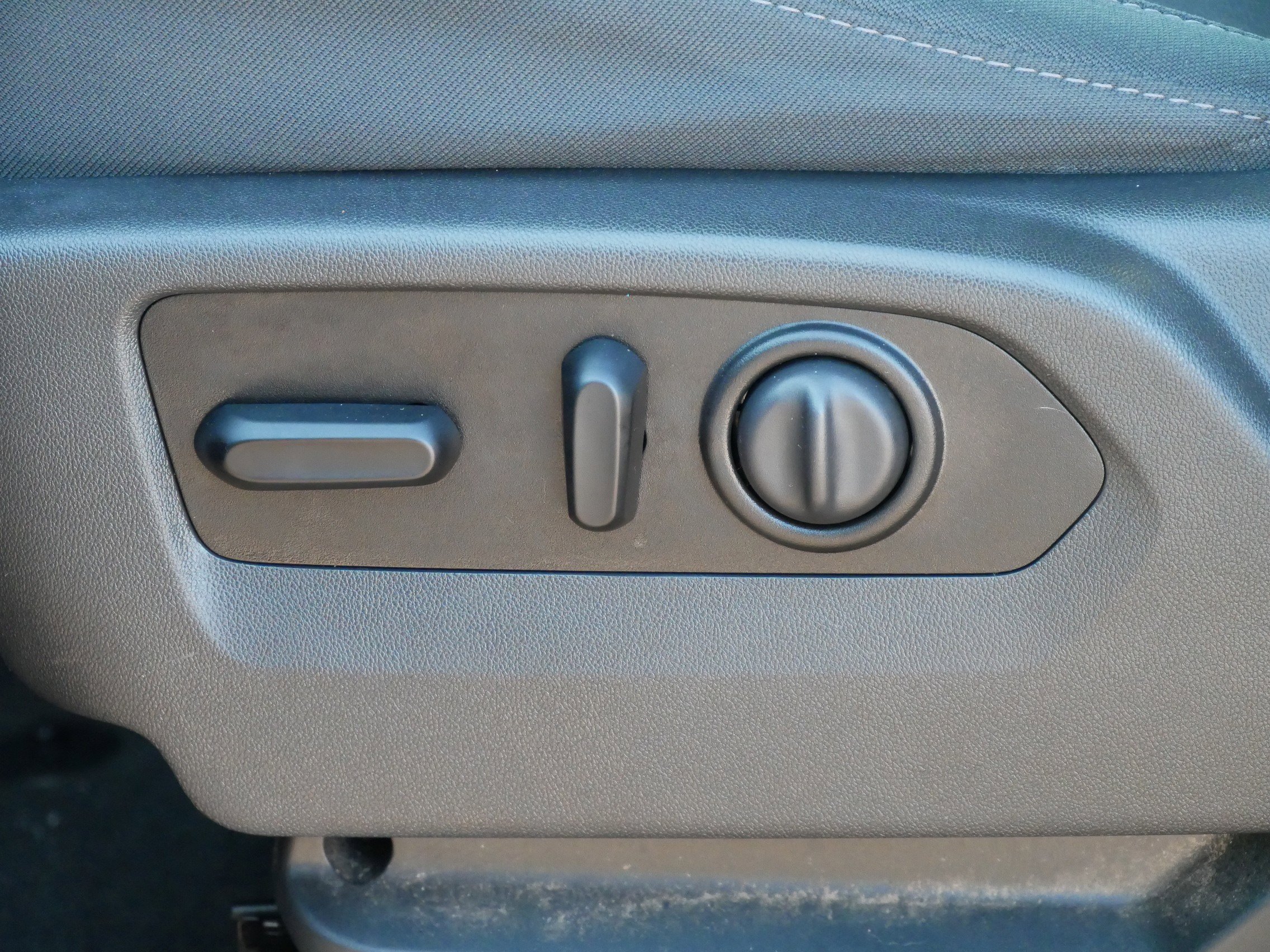 Used 2020 GMC Sierra 1500 Elevation w/ Elevation Value Package image 12