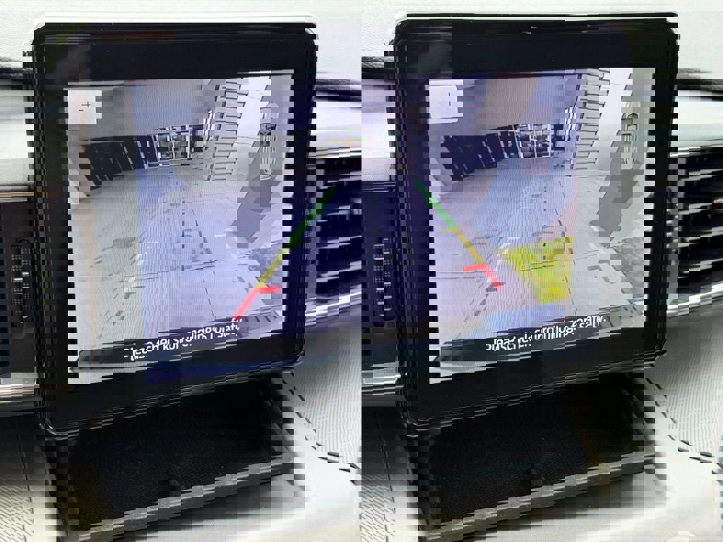 Certified 2022 Ford Explorer XLT w/ Equipment Group 202A image 41