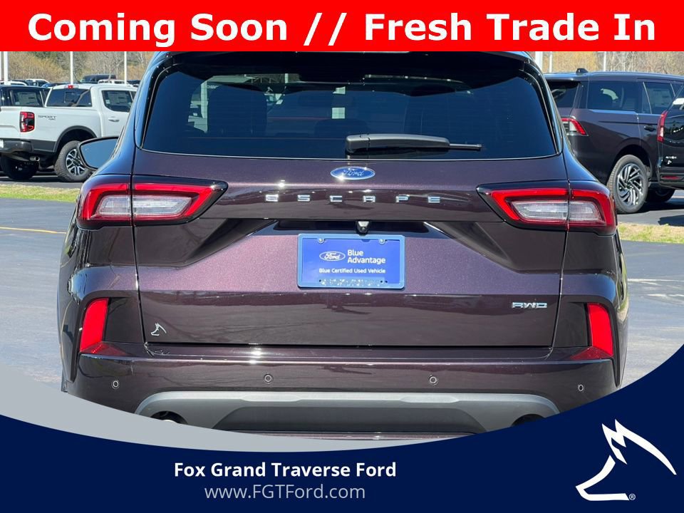 Certified 2023 Ford Escape ST-Line Select w/ Tech Pack #2 AWD/4WD image 3