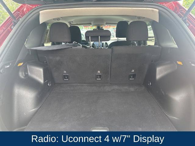 Used 2021 Jeep Cherokee Latitude FWD image 10