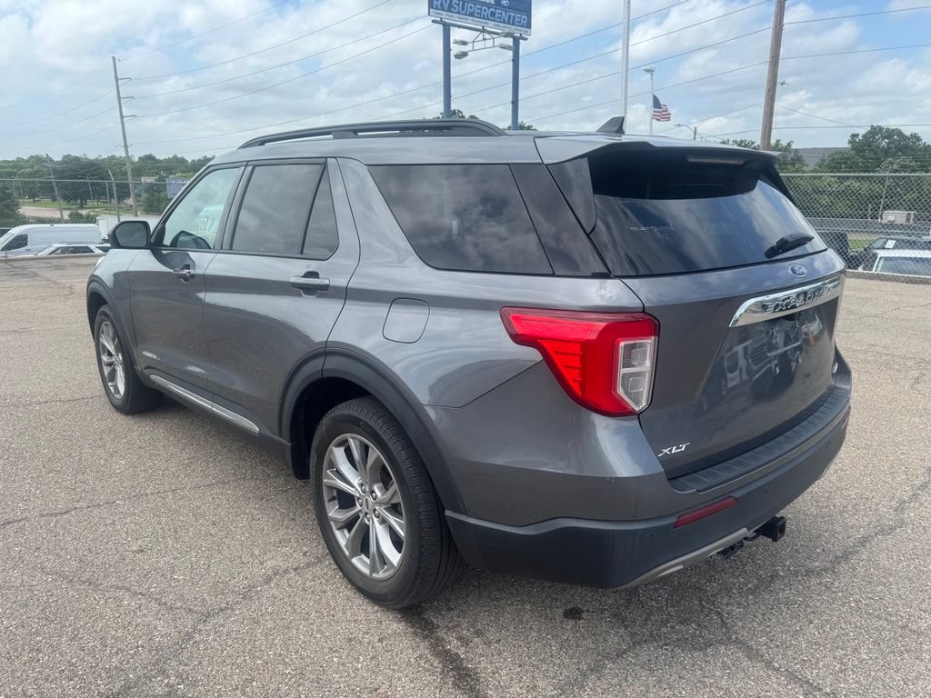 Certified 2022 Ford Explorer XLT w/ Equipment Group 202A AWD/4WD image 5