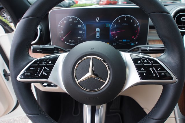 Used 2022 Mercedes-Benz C 300 Sedan image 23