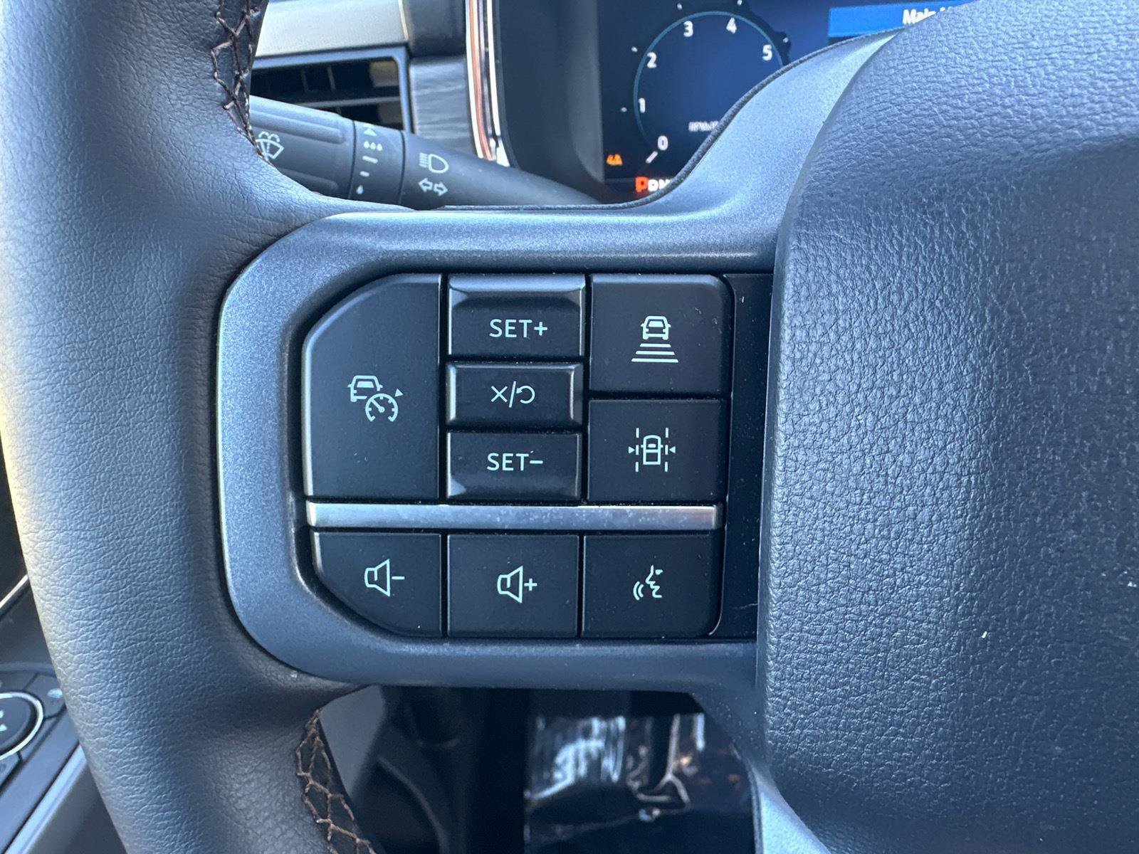 Certified 2025 Ford F150 Lariat w/ Equipment Group 501A Mid image 23