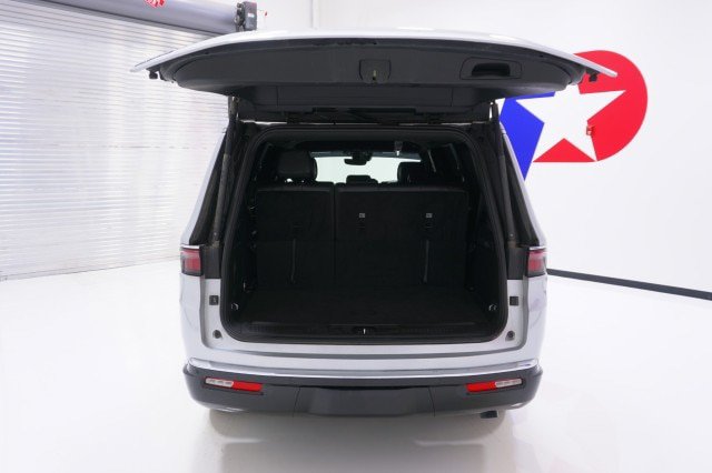 Used 2024 Jeep Wagoneer 4WD image 8