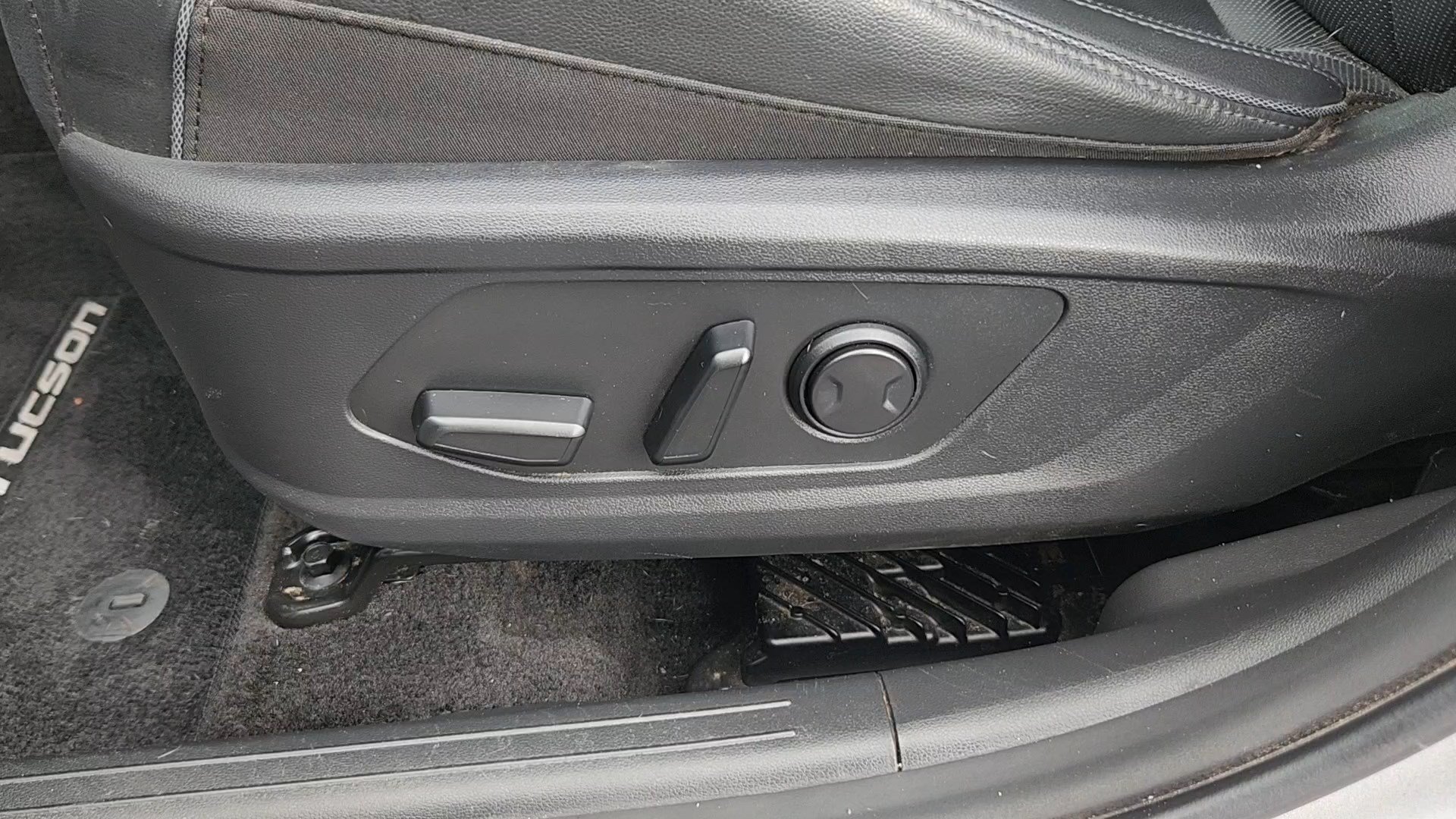 Used 2023 Hyundai Tucson Limited AWD/4WD image 9
