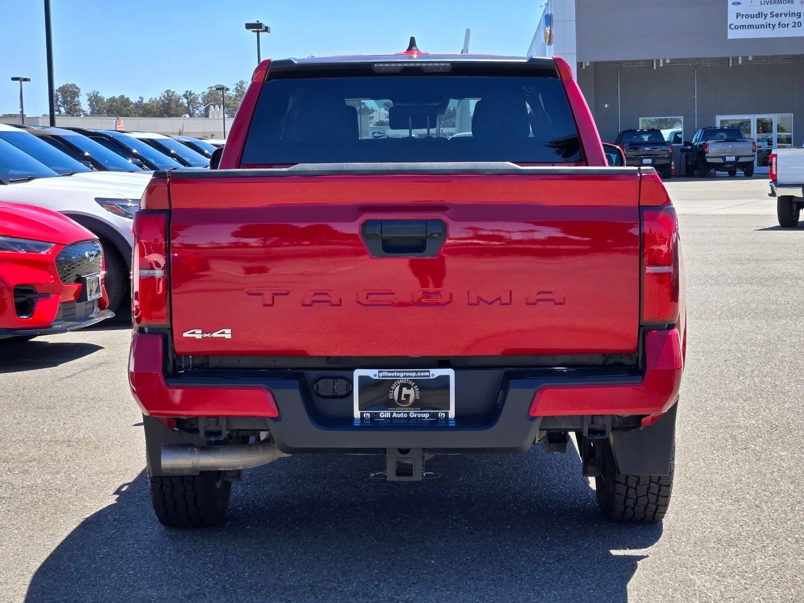 Used 2024 Toyota Tacoma SR5 AWD/4WD image 5