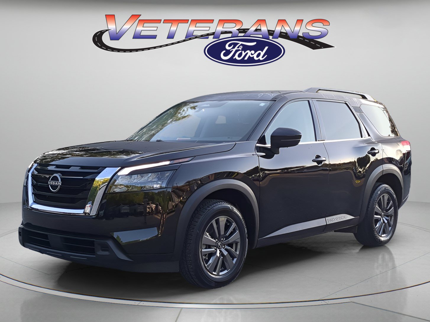 Used 2024 Nissan Pathfinder SV