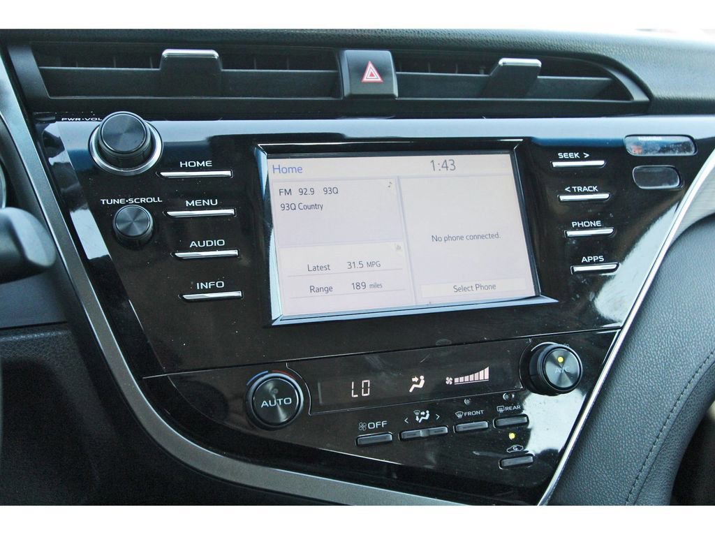 Used 2018 Toyota Camry L image 22