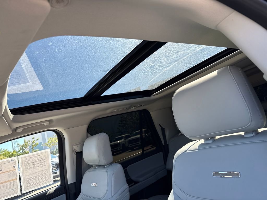 Certified 2025 Ford Expedition Max Platinum image 9