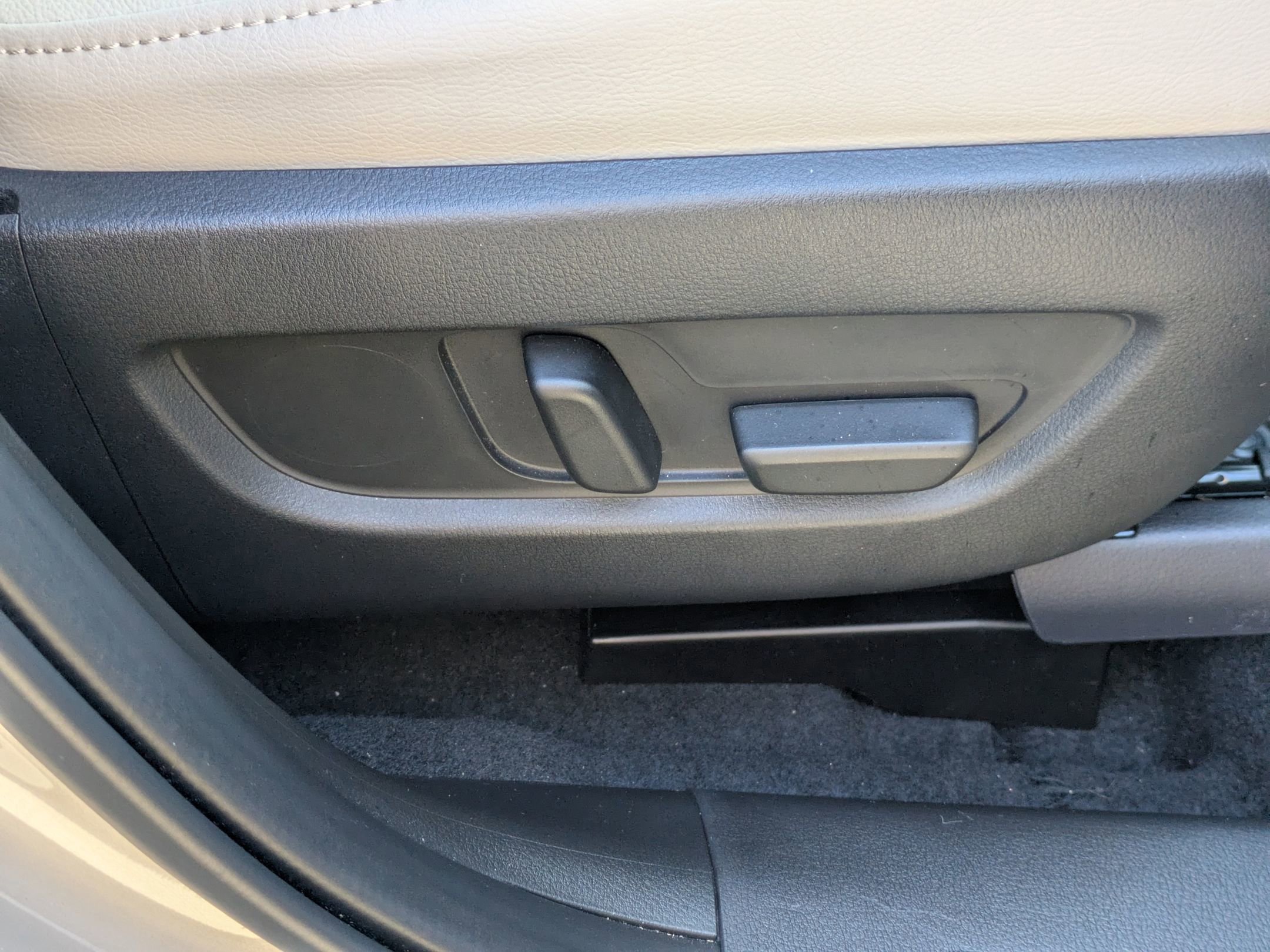 Used 2025 MAZDA CX-90 3.3 Turbo w/ Preferred Package image 40