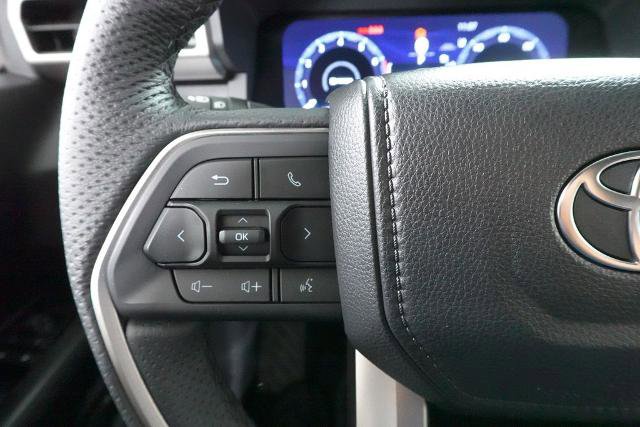 Used 2025 Toyota Tacoma TRD Sport AWD/4WD image 12