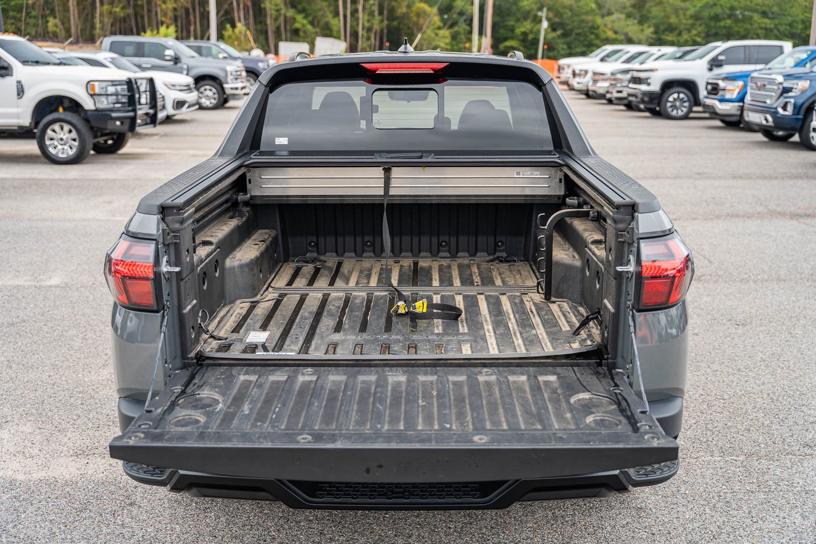 Used 2024 Hyundai Santa Cruz Night image 17