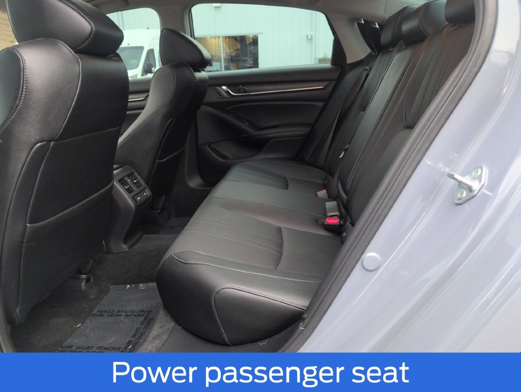 Used 2022 Honda Accord Touring image 9