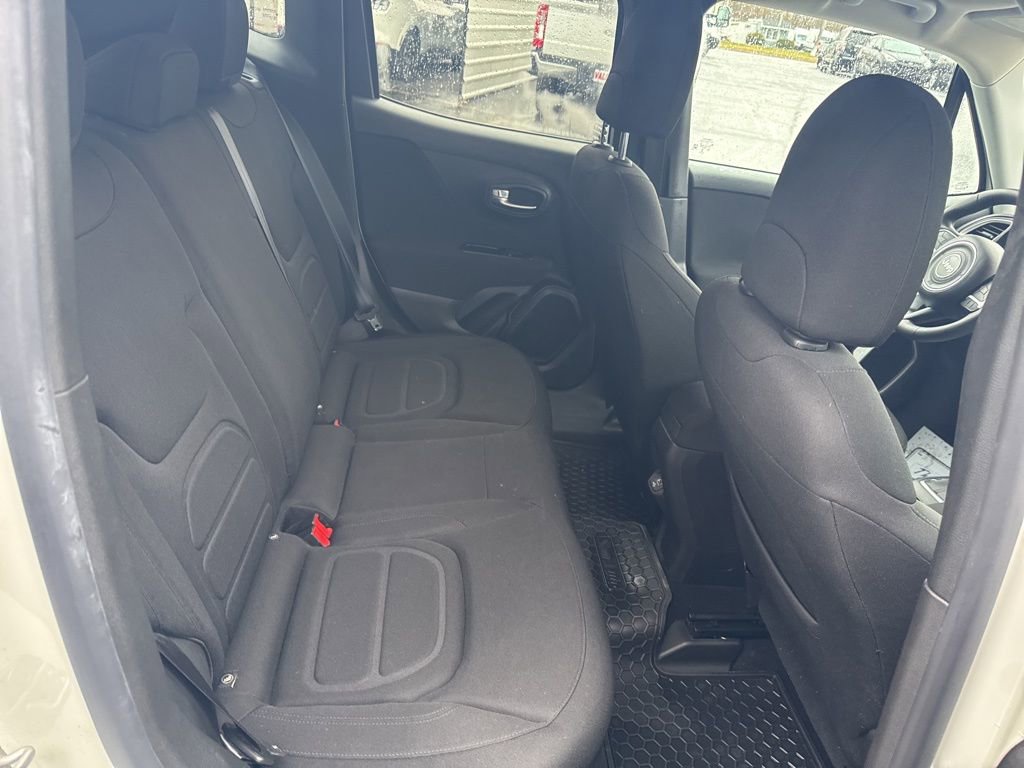 Used 2021 Jeep Renegade Latitude image 31