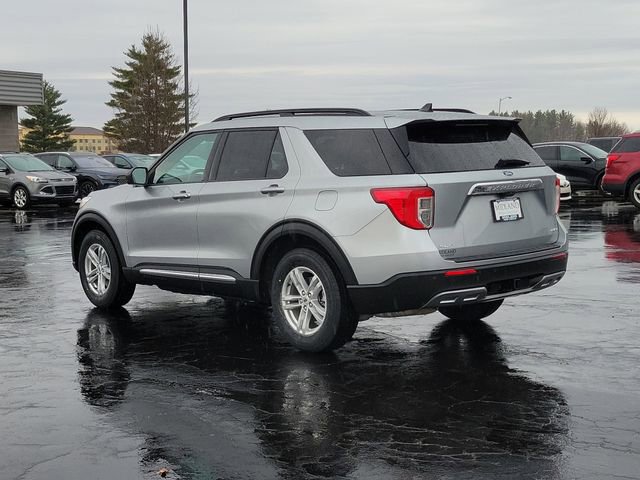 Certified 2024 Ford Explorer XLT w/ Equipment Group 202A image 3
