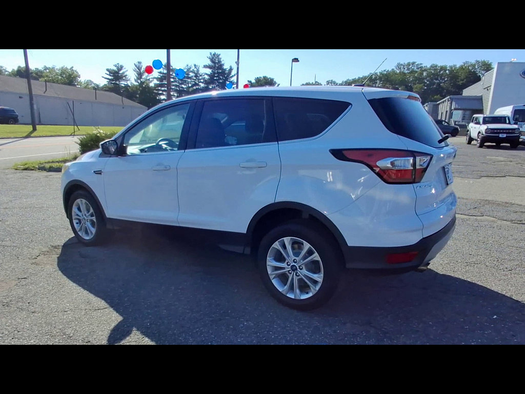 Certified 2017 Ford Escape SE w/ SE Cold Weather Package AWD/4WD image 6