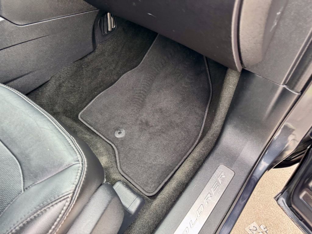 Certified 2017 Ford Explorer Limited image 22