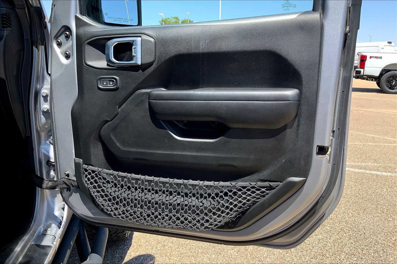 Used 2018 Jeep Wrangler Unlimited Rubicon image 22