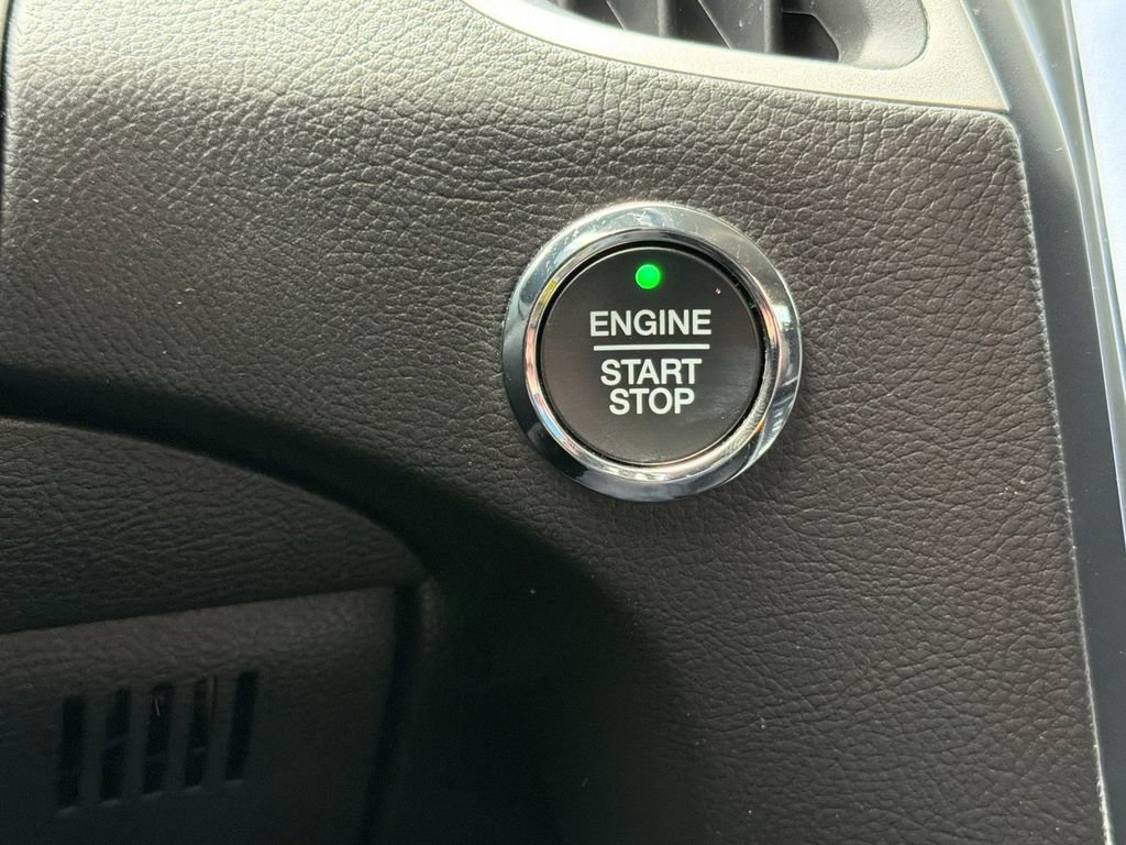 Certified 2022 Ford Edge SE w/ Black Appearance Package image 21