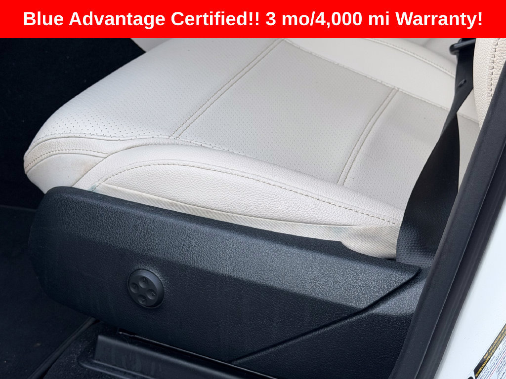 Used 2024 Mercedes-Benz GLC 300 4MATIC image 30