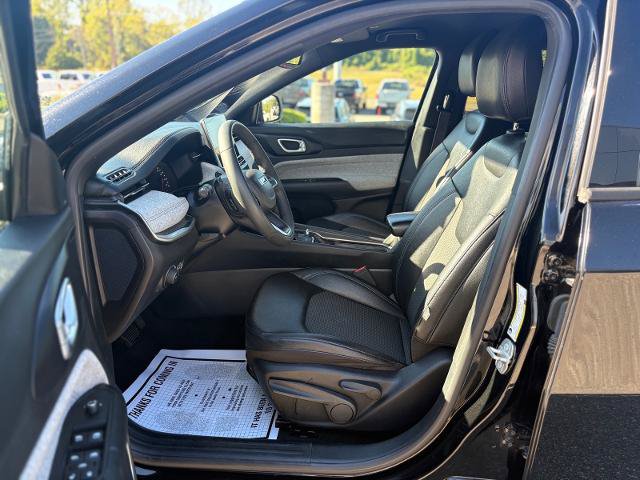 Used 2024 Jeep Compass Latitude AWD/4WD image 11