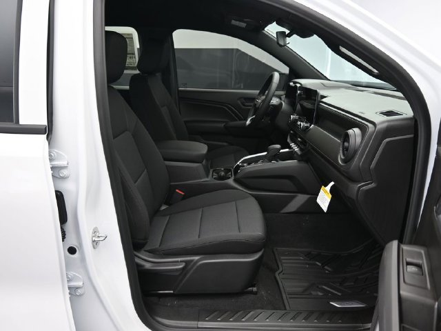Used 2026 Chevrolet Colorado W/T w/ WT Custom Package AWD/4WD image 37
