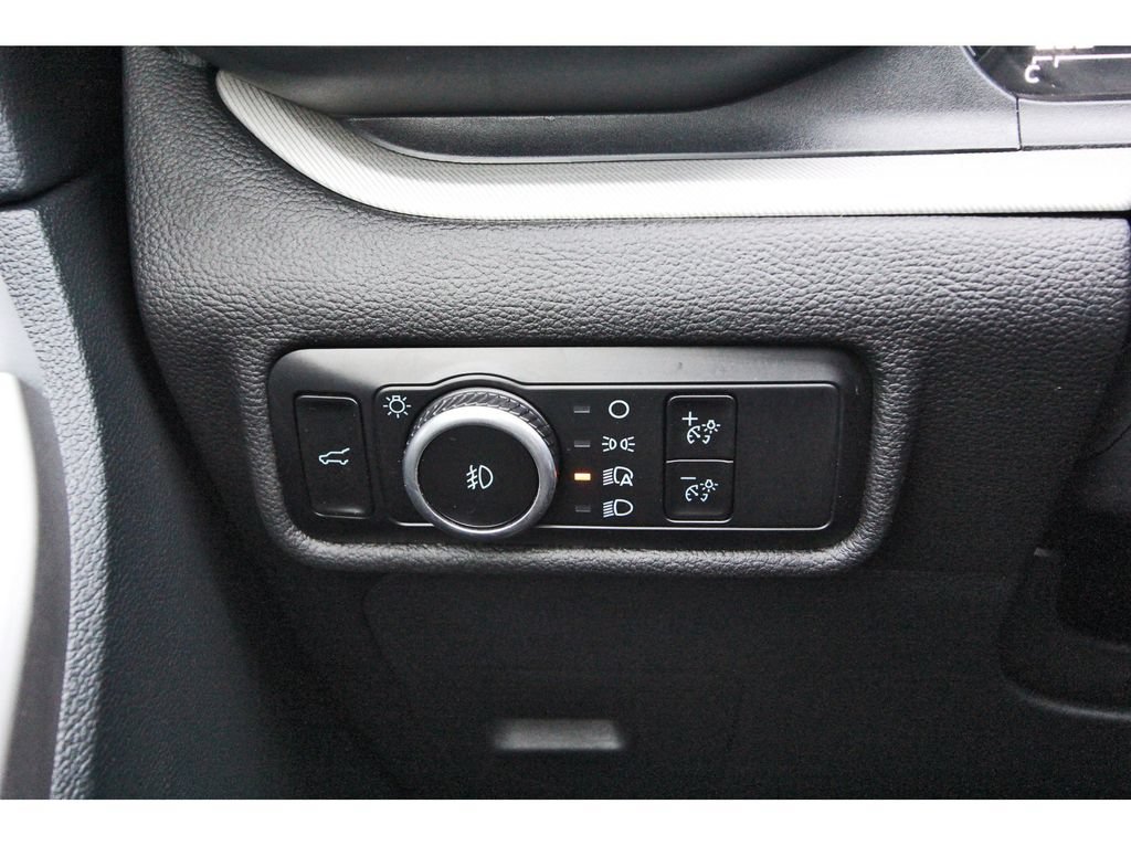 Certified 2024 Ford Explorer XLT w/ Equipment Group 202A RWD image 20