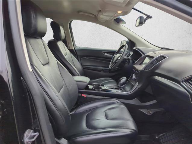 Certified 2018 Ford Edge Titanium w/ Technology Package image 18