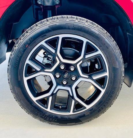 Certified 2025 Ford Maverick Lariat w/ 4K Tow Package AWD/4WD image 8
