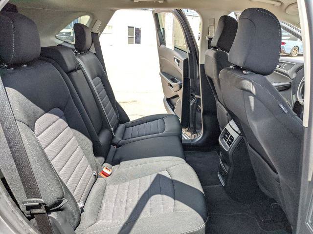 Certified 2024 Ford Edge SE w/ Black Appearance Package AWD/4WD image 18