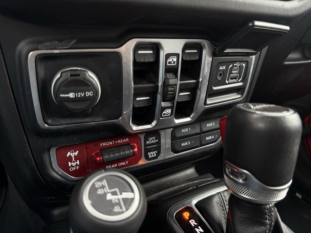 Used 2024 Jeep Gladiator Rubicon w/ Technology Group image 19